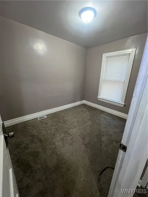 457 6th Street, Niagara Falls, New York 14301, Niagara Falls, New York 14301, 4 Bedrooms Bedrooms, 6 Rooms Rooms,1 BathroomBathrooms,Residential Lease,For Rent,457 6th Street, Niagara Falls, New York 14301,B1622182