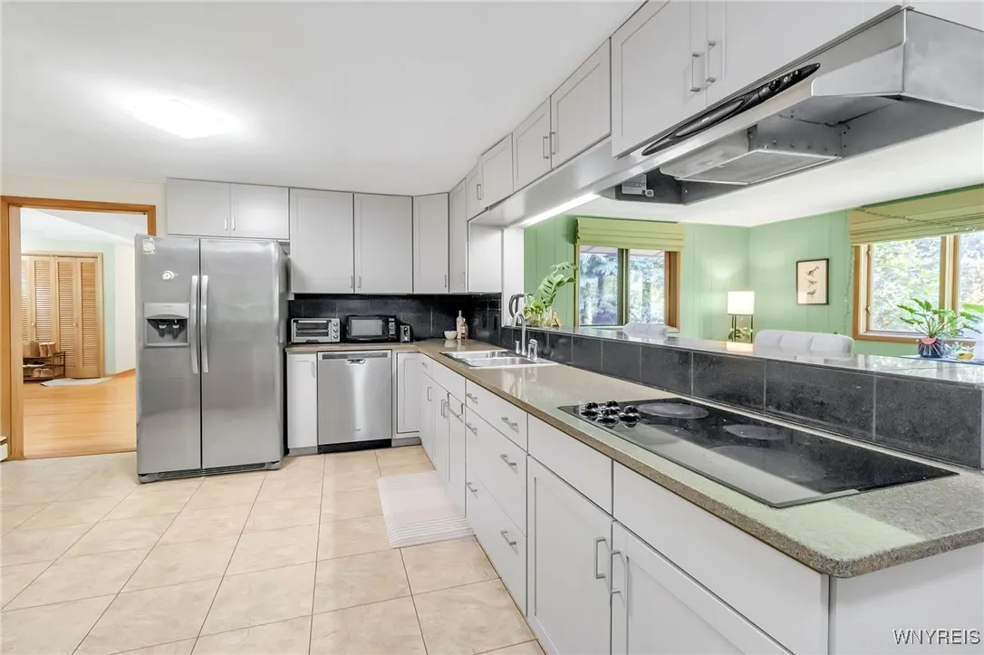 4770 Boncrest Drive East, Clarence, New York 14221, Clarence, New York 14221, 3 Bedrooms Bedrooms, 7 Rooms Rooms,1 BathroomBathrooms,Residential Lease,For Rent,4770 Boncrest Drive East, Clarence, New York 14221,B1621799