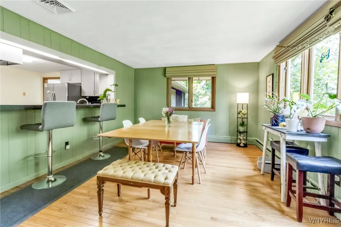 4770 Boncrest Drive East, Clarence, New York 14221, Clarence, New York 14221, 3 Bedrooms Bedrooms, 7 Rooms Rooms,1 BathroomBathrooms,Residential Lease,For Rent,4770 Boncrest Drive East, Clarence, New York 14221,B1621799