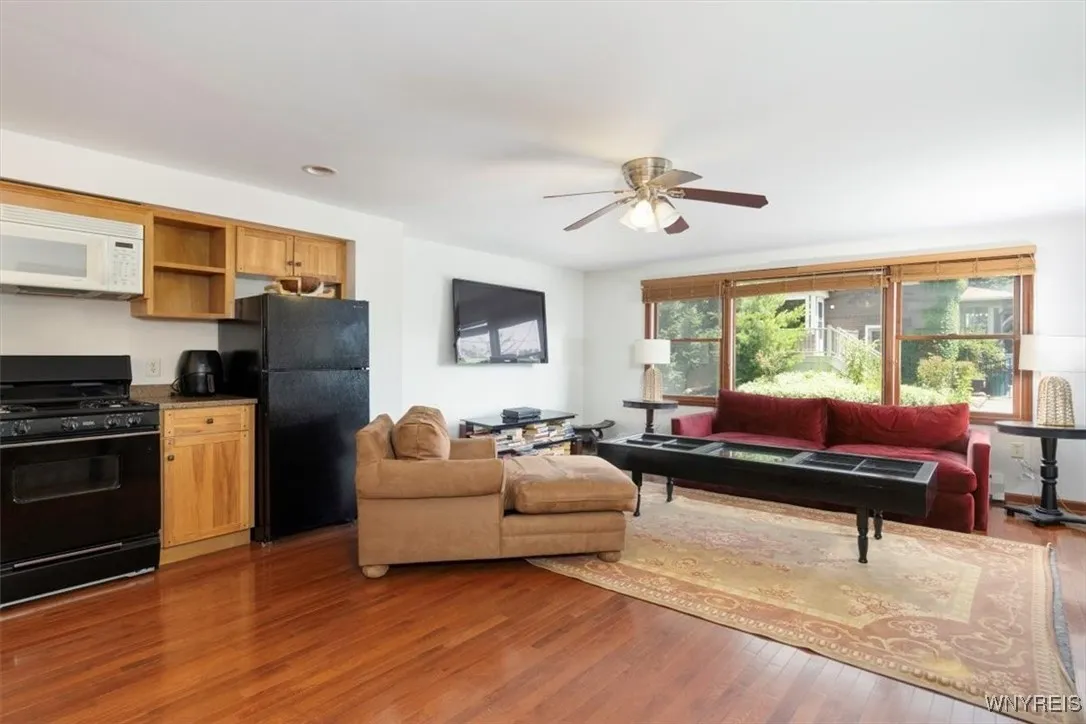 60 Parker Avenue, Buffalo, New York 14214, Buffalo, New York 14214, 5 Bedrooms Bedrooms, 12 Rooms Rooms,4 BathroomsBathrooms,Residential,For Sale,60 Parker Avenue, Buffalo, New York 14214,B1621623