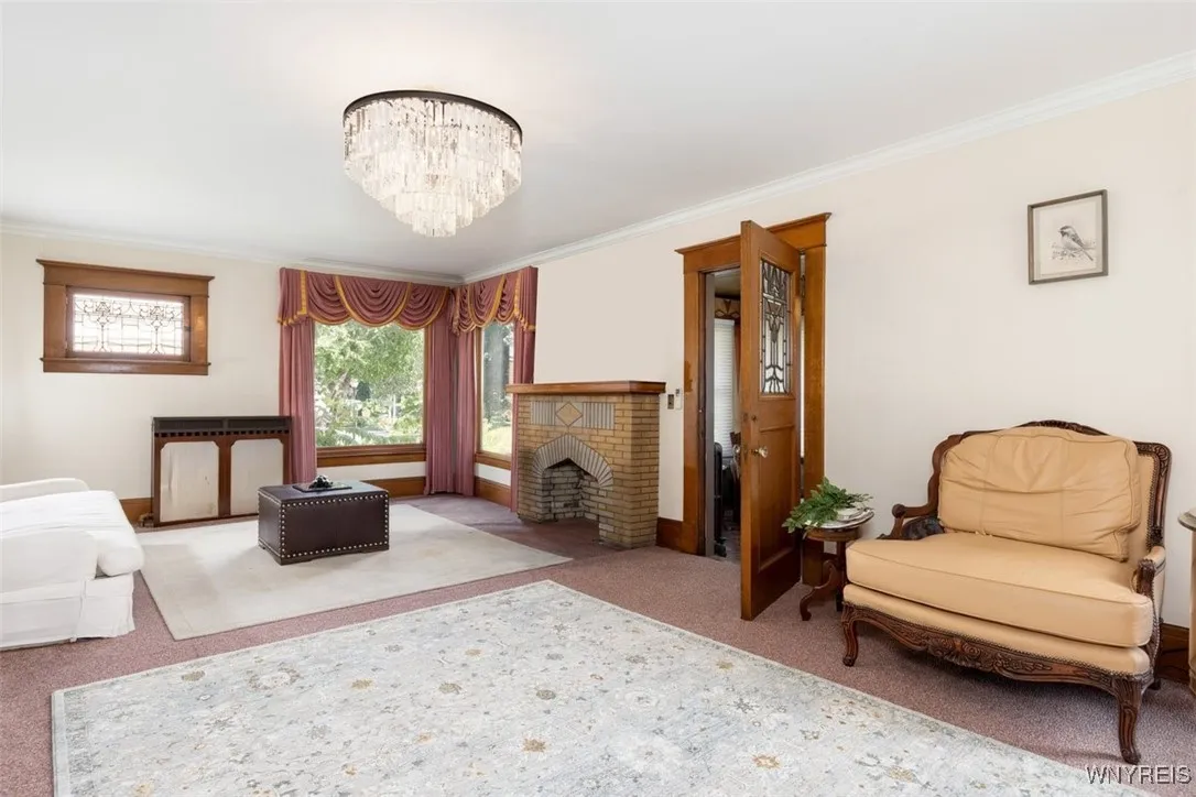 Elegant spacious living room