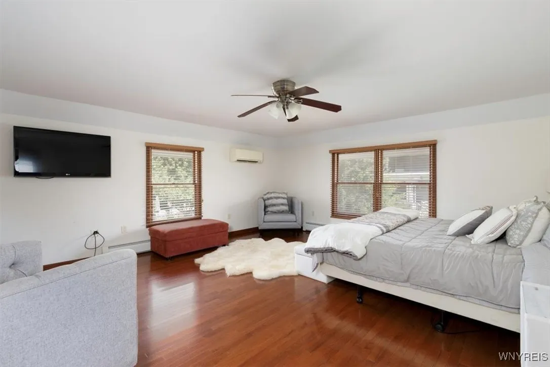 Upper level guest house bedroom