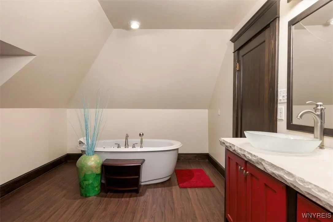 60 Parker Avenue, Buffalo, New York 14214, Buffalo, New York 14214, 5 Bedrooms Bedrooms, 12 Rooms Rooms,4 BathroomsBathrooms,Residential,For Sale,60 Parker Avenue, Buffalo, New York 14214,B1621623
