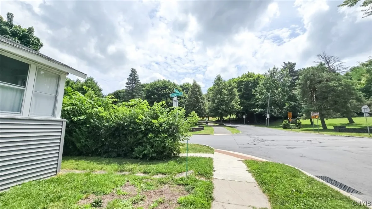 1137 Franklin Street, Watertown City, New York 136, Watertown City, New York 13601, 2 Bedrooms Bedrooms, 6 Rooms Rooms,1 BathroomBathrooms,Residential,For Sale,1137 Franklin Street, Watertown City, New York 136,S1622191