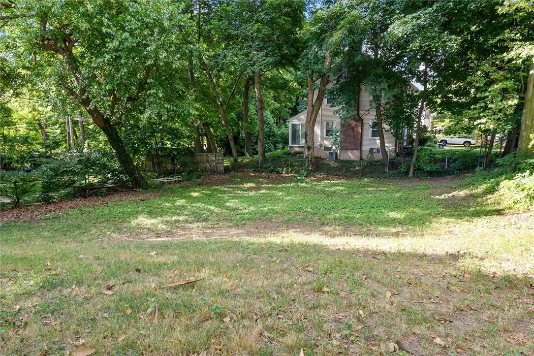 425 Highland Avenue, Rochester, New York 14620, Rochester, New York 14620, 3 Bedrooms Bedrooms, 8 Rooms Rooms,2 BathroomsBathrooms,Residential Lease,For Rent,425 Highland Avenue, Rochester, New York 14620,R1622193