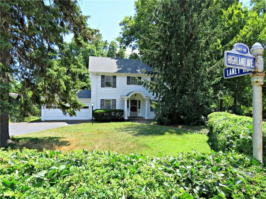 425 Highland Avenue, Rochester, New York 14620, Rochester, New York 14620, 3 Bedrooms Bedrooms, 8 Rooms Rooms,2 BathroomsBathrooms,Residential Lease,For Rent,425 Highland Avenue, Rochester, New York 14620,R1622193