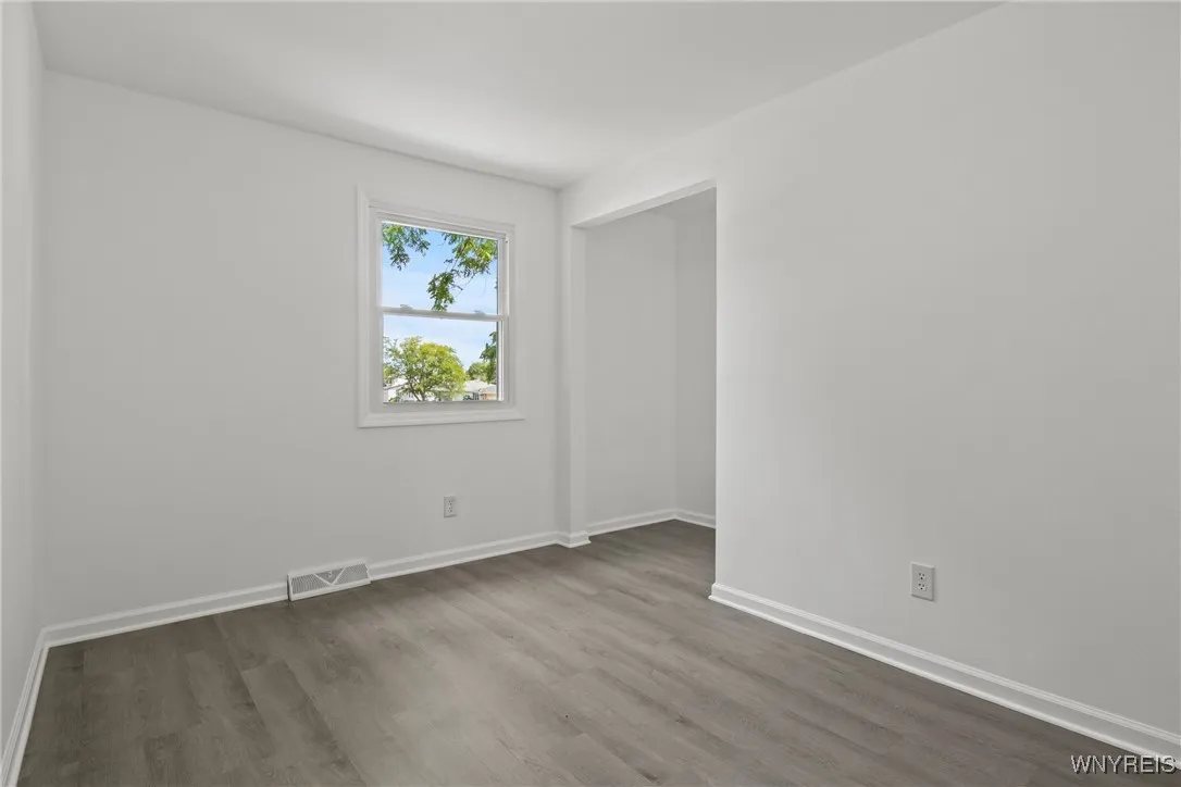1415 100th Street, Niagara Falls, New York 14304, Niagara Falls, New York 14304, 3 Bedrooms Bedrooms, 7 Rooms Rooms,1 BathroomBathrooms,Residential,For Sale,1415 100th Street, Niagara Falls, New York 14304,B1621794
