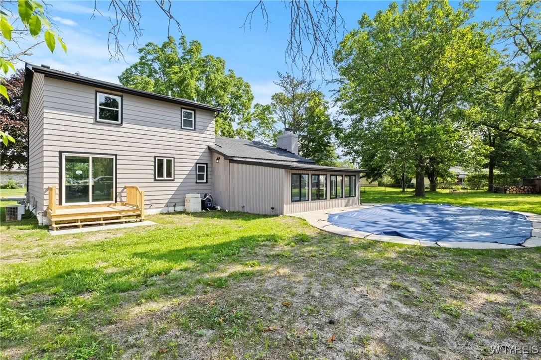 1415 100th Street, Niagara Falls, New York 14304, Niagara Falls, New York 14304, 3 Bedrooms Bedrooms, 7 Rooms Rooms,1 BathroomBathrooms,Residential,For Sale,1415 100th Street, Niagara Falls, New York 14304,B1621794