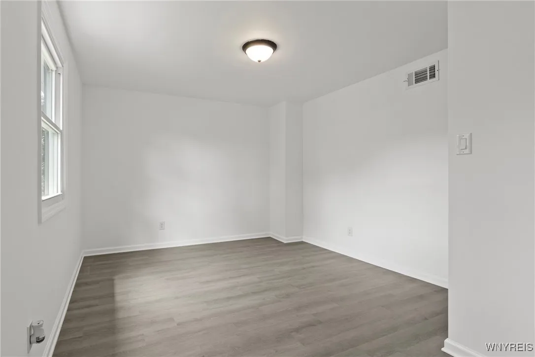 1415 100th Street, Niagara Falls, New York 14304, Niagara Falls, New York 14304, 3 Bedrooms Bedrooms, 7 Rooms Rooms,1 BathroomBathrooms,Residential,For Sale,1415 100th Street, Niagara Falls, New York 14304,B1621794