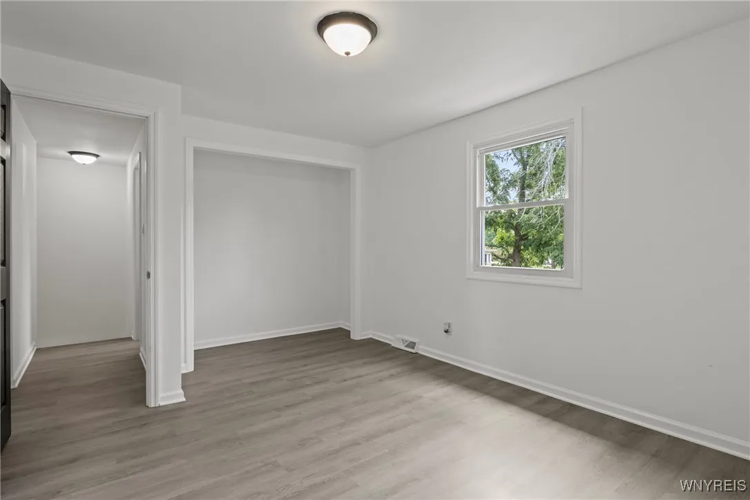 1415 100th Street, Niagara Falls, New York 14304, Niagara Falls, New York 14304, 3 Bedrooms Bedrooms, 7 Rooms Rooms,1 BathroomBathrooms,Residential,For Sale,1415 100th Street, Niagara Falls, New York 14304,B1621794