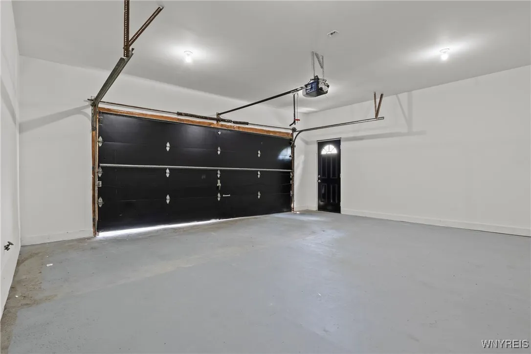 1415 100th Street, Niagara Falls, New York 14304, Niagara Falls, New York 14304, 3 Bedrooms Bedrooms, 7 Rooms Rooms,1 BathroomBathrooms,Residential,For Sale,1415 100th Street, Niagara Falls, New York 14304,B1621794