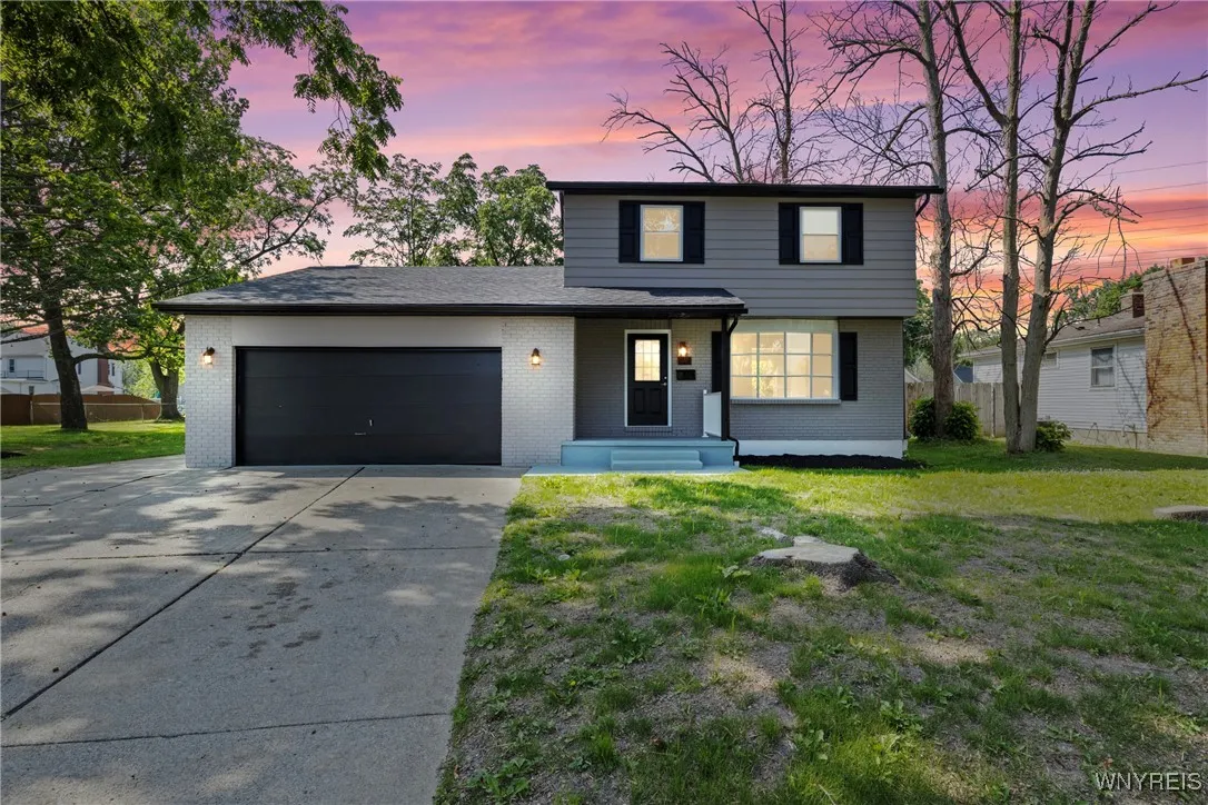 1415 100th Street, Niagara Falls, New York 14304, Niagara Falls, New York 14304, 3 Bedrooms Bedrooms, 7 Rooms Rooms,1 BathroomBathrooms,Residential,For Sale,1415 100th Street, Niagara Falls, New York 14304,B1621794