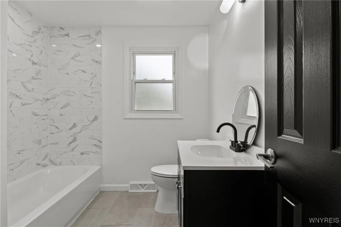 1415 100th Street, Niagara Falls, New York 14304, Niagara Falls, New York 14304, 3 Bedrooms Bedrooms, 7 Rooms Rooms,1 BathroomBathrooms,Residential,For Sale,1415 100th Street, Niagara Falls, New York 14304,B1621794