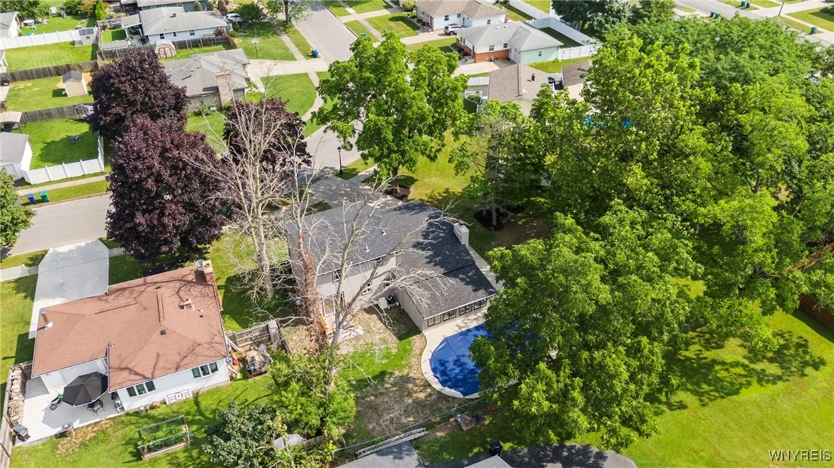 1415 100th Street, Niagara Falls, New York 14304, Niagara Falls, New York 14304, 3 Bedrooms Bedrooms, 7 Rooms Rooms,1 BathroomBathrooms,Residential,For Sale,1415 100th Street, Niagara Falls, New York 14304,B1621794