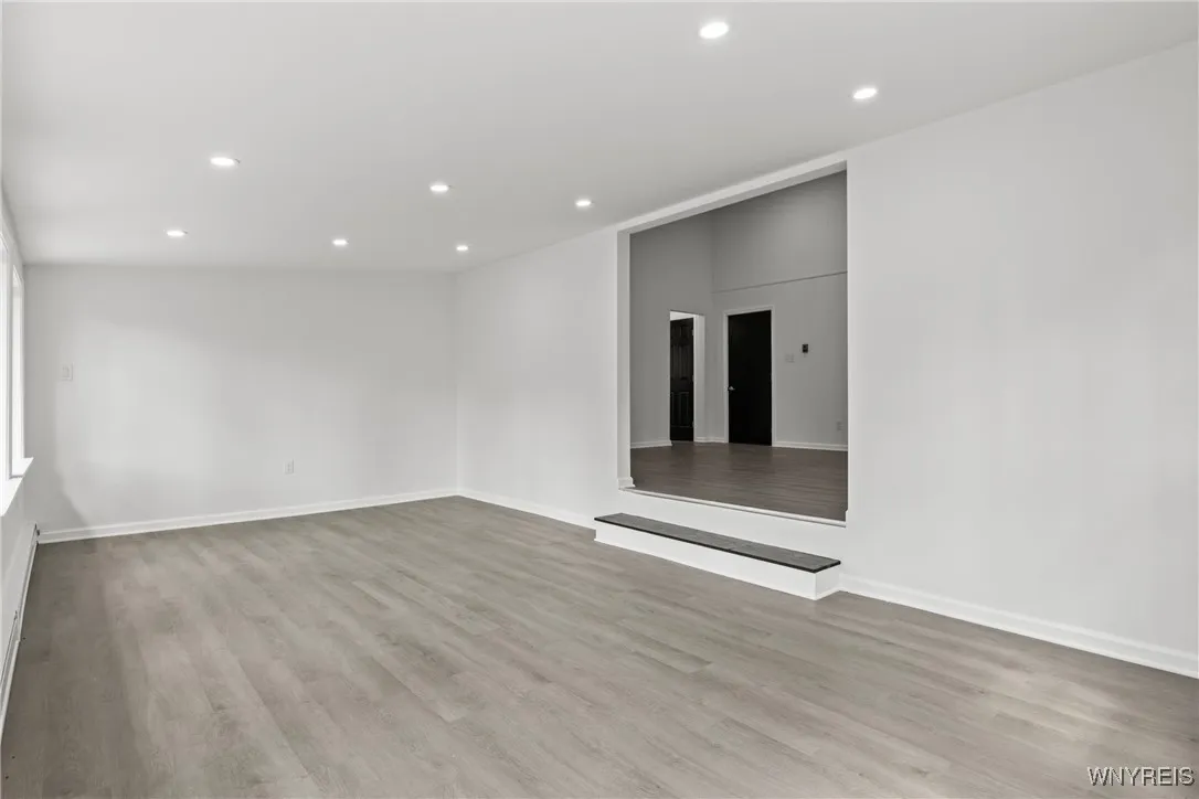 1415 100th Street, Niagara Falls, New York 14304, Niagara Falls, New York 14304, 3 Bedrooms Bedrooms, 7 Rooms Rooms,1 BathroomBathrooms,Residential,For Sale,1415 100th Street, Niagara Falls, New York 14304,B1621794