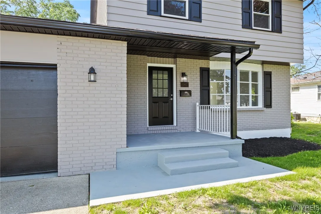 1415 100th Street, Niagara Falls, New York 14304, Niagara Falls, New York 14304, 3 Bedrooms Bedrooms, 7 Rooms Rooms,1 BathroomBathrooms,Residential,For Sale,1415 100th Street, Niagara Falls, New York 14304,B1621794