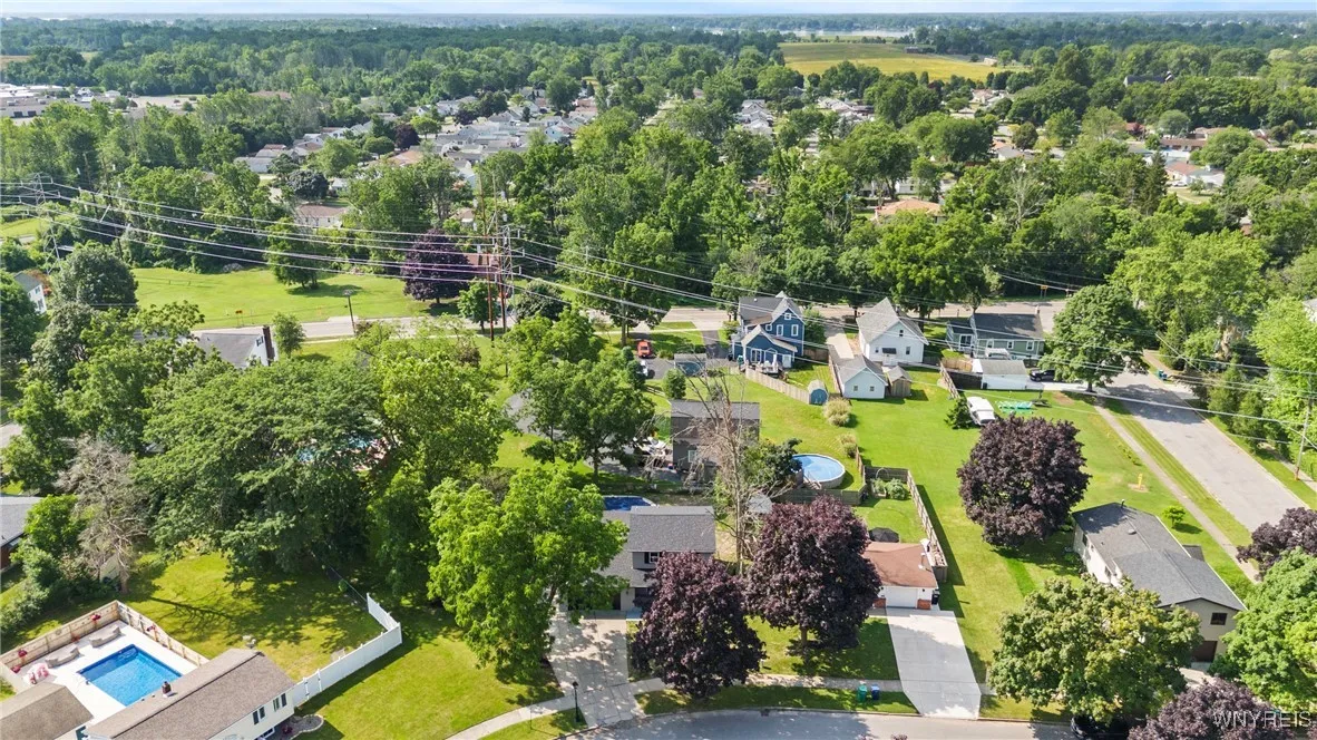 1415 100th Street, Niagara Falls, New York 14304, Niagara Falls, New York 14304, 3 Bedrooms Bedrooms, 7 Rooms Rooms,1 BathroomBathrooms,Residential,For Sale,1415 100th Street, Niagara Falls, New York 14304,B1621794