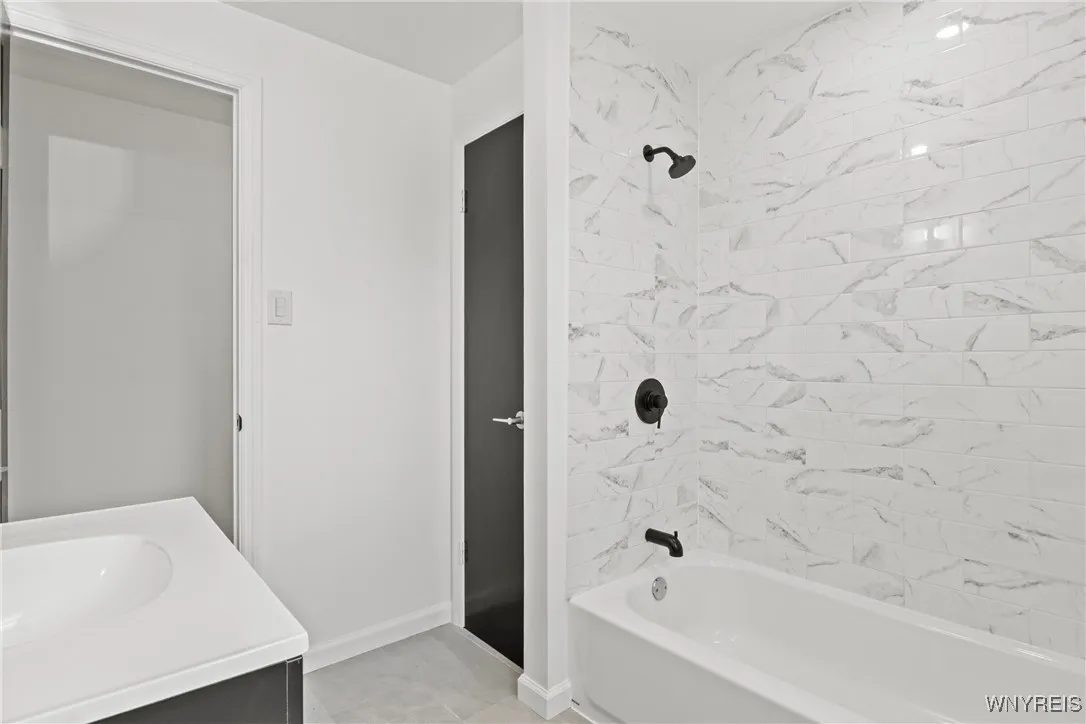 1415 100th Street, Niagara Falls, New York 14304, Niagara Falls, New York 14304, 3 Bedrooms Bedrooms, 7 Rooms Rooms,1 BathroomBathrooms,Residential,For Sale,1415 100th Street, Niagara Falls, New York 14304,B1621794