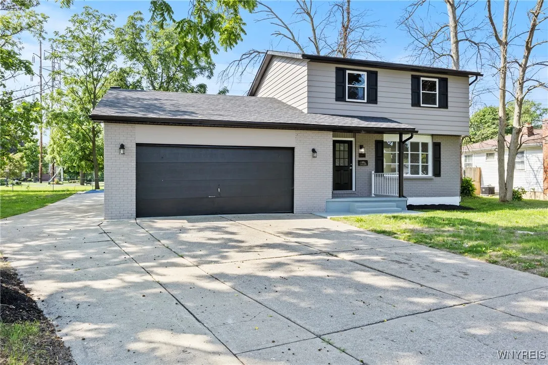 1415 100th Street, Niagara Falls, New York 14304, Niagara Falls, New York 14304, 3 Bedrooms Bedrooms, 7 Rooms Rooms,1 BathroomBathrooms,Residential,For Sale,1415 100th Street, Niagara Falls, New York 14304,B1621794