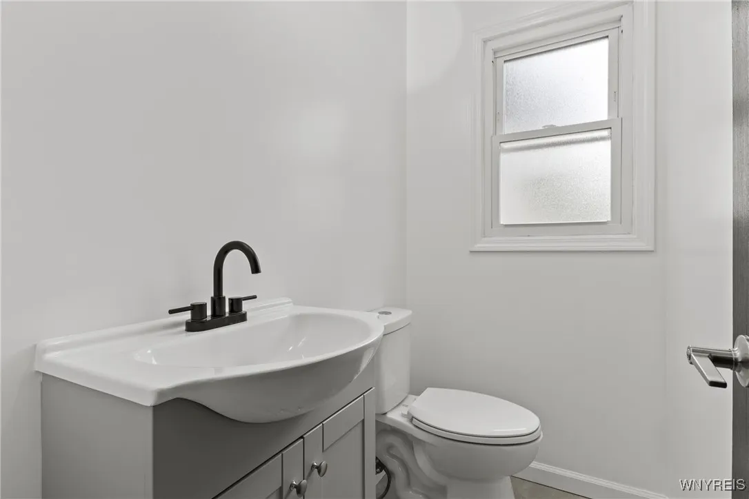 1415 100th Street, Niagara Falls, New York 14304, Niagara Falls, New York 14304, 3 Bedrooms Bedrooms, 7 Rooms Rooms,1 BathroomBathrooms,Residential,For Sale,1415 100th Street, Niagara Falls, New York 14304,B1621794