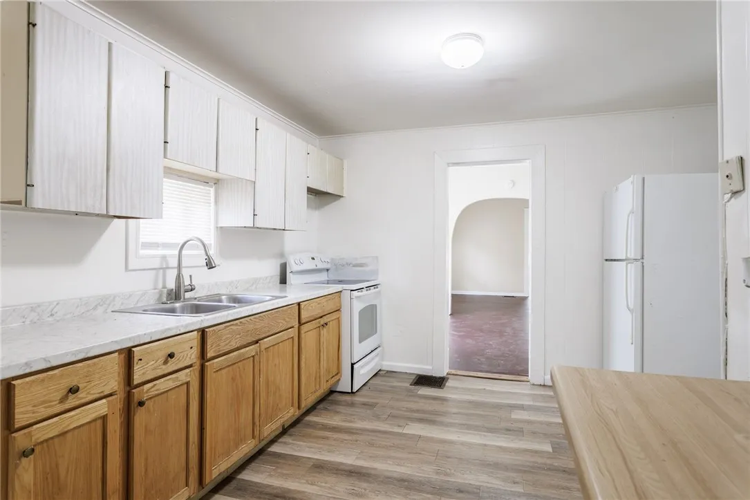 900-902 South Plymouth Avenue, Rochester, New York, Rochester, New York 14608, 8 Bedrooms Bedrooms, ,2 BathroomsBathrooms,Residential,For Sale,900-902 South Plymouth Avenue, Rochester, New York,R1619938