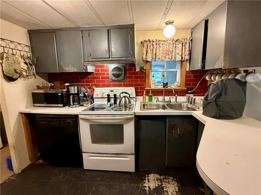 1796 Gladstone Hollow Road, Andes, New York 13731, Andes, New York 13731, 3 Bedrooms Bedrooms, 12 Rooms Rooms,1 BathroomBathrooms,Residential,For Sale,1796 Gladstone Hollow Road, Andes, New York 13731,R1621778
