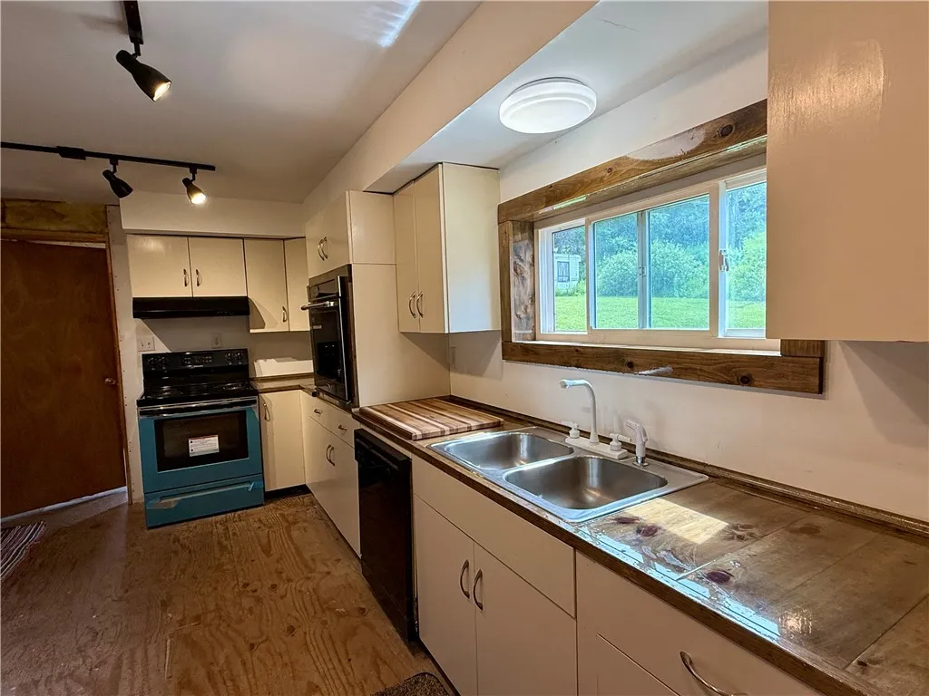 1796 Gladstone Hollow Road, Andes, New York 13731, Andes, New York 13731, 3 Bedrooms Bedrooms, 12 Rooms Rooms,1 BathroomBathrooms,Residential,For Sale,1796 Gladstone Hollow Road, Andes, New York 13731,R1621778