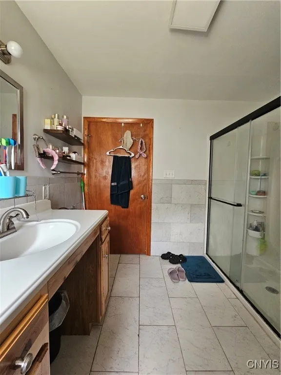 1121 Hammond Avenue, Utica, New York 13501, Utica, New York 13501, 4 Bedrooms Bedrooms, 8 Rooms Rooms,1 BathroomBathrooms,Residential,For Sale,1121 Hammond Avenue, Utica, New York 13501,S1622180