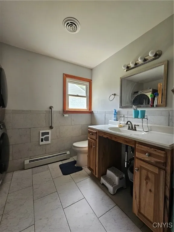 1121 Hammond Avenue, Utica, New York 13501, Utica, New York 13501, 4 Bedrooms Bedrooms, 8 Rooms Rooms,1 BathroomBathrooms,Residential,For Sale,1121 Hammond Avenue, Utica, New York 13501,S1622180