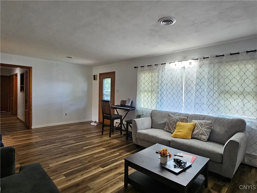 1121 Hammond Avenue, Utica, New York 13501, Utica, New York 13501, 4 Bedrooms Bedrooms, 8 Rooms Rooms,1 BathroomBathrooms,Residential,For Sale,1121 Hammond Avenue, Utica, New York 13501,S1622180