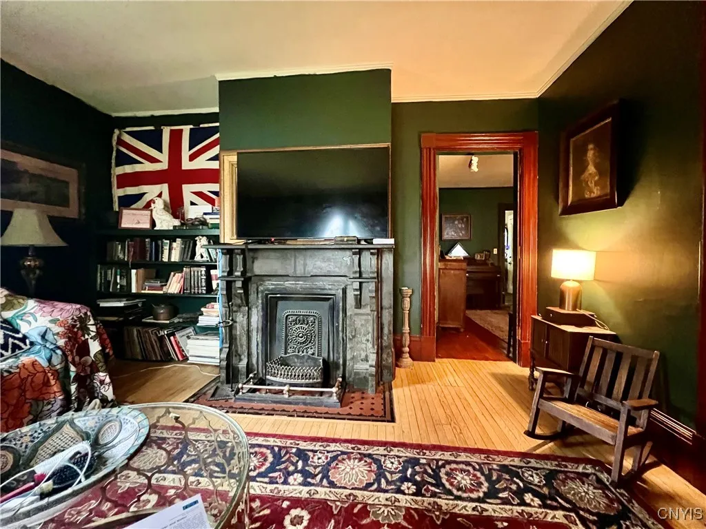 Livingroom looking into the Dining Room