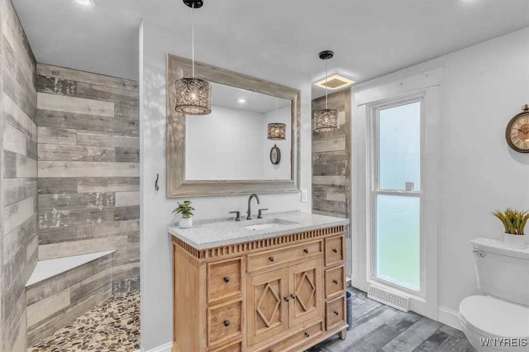 Primary Suite Bathroom