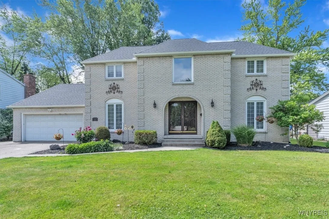 65 Autumnview Road, Amherst, New York 14221, Amherst, New York 14221, 4 Bedrooms Bedrooms, 13 Rooms Rooms,2 BathroomsBathrooms,Residential,For Sale,65 Autumnview Road, Amherst, New York 14221,B1619191