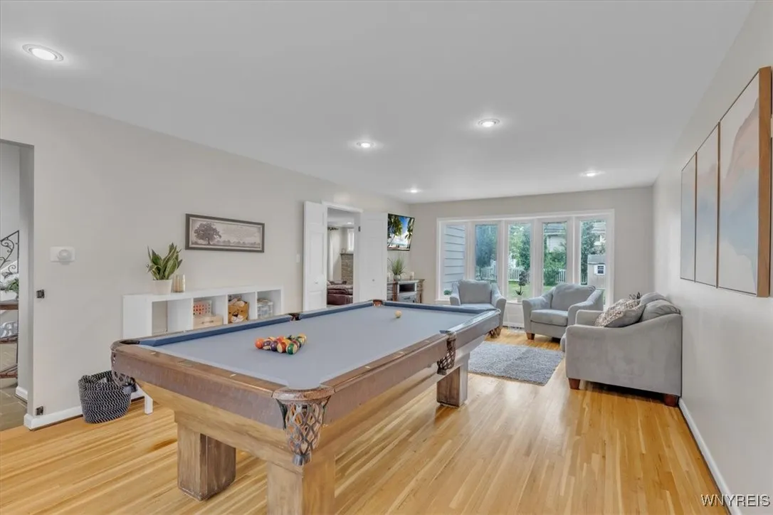 Bonus/Living Room