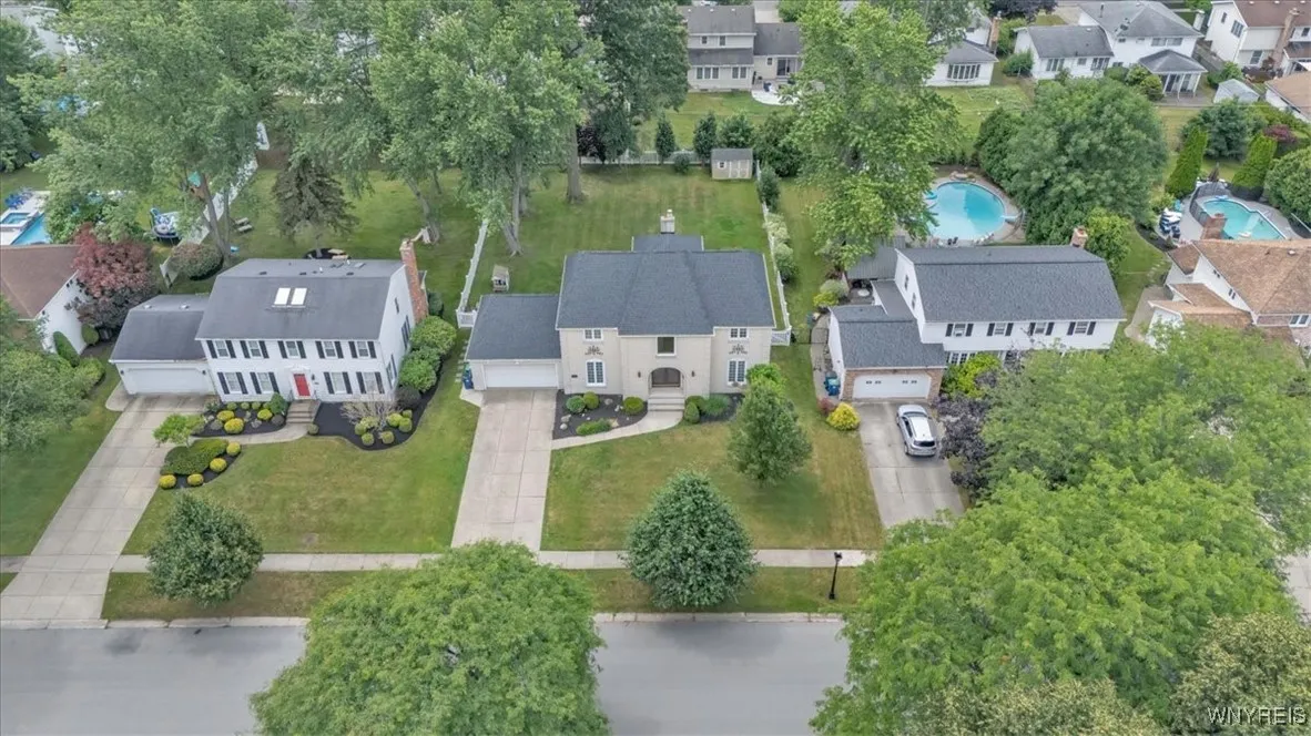 65 Autumnview Road, Amherst, New York 14221, Amherst, New York 14221, 4 Bedrooms Bedrooms, 13 Rooms Rooms,2 BathroomsBathrooms,Residential,For Sale,65 Autumnview Road, Amherst, New York 14221,B1619191