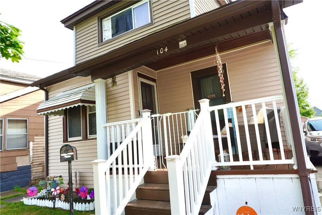 104 Argus Street, Buffalo, New York 14207, Buffalo, New York 14207, 4 Bedrooms Bedrooms, 2 Rooms Rooms,1 BathroomBathrooms,Residential,For Sale,104 Argus Street, Buffalo, New York 14207,B1622235
