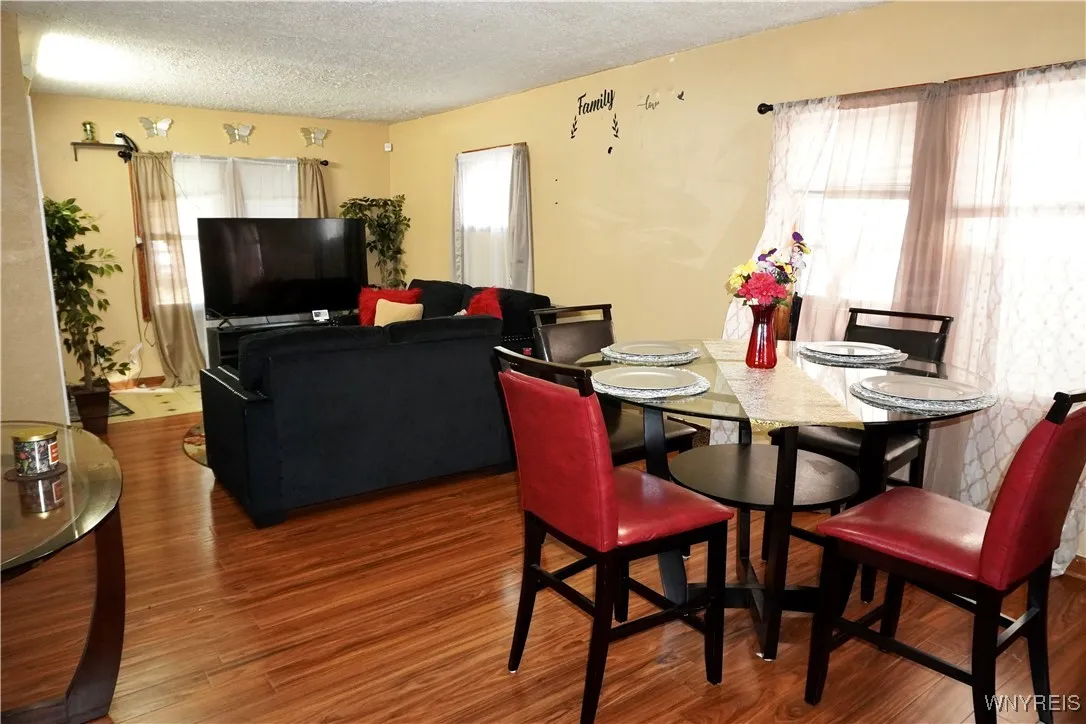 104 Argus Street, Buffalo, New York 14207, Buffalo, New York 14207, 4 Bedrooms Bedrooms, 2 Rooms Rooms,1 BathroomBathrooms,Residential,For Sale,104 Argus Street, Buffalo, New York 14207,B1622235
