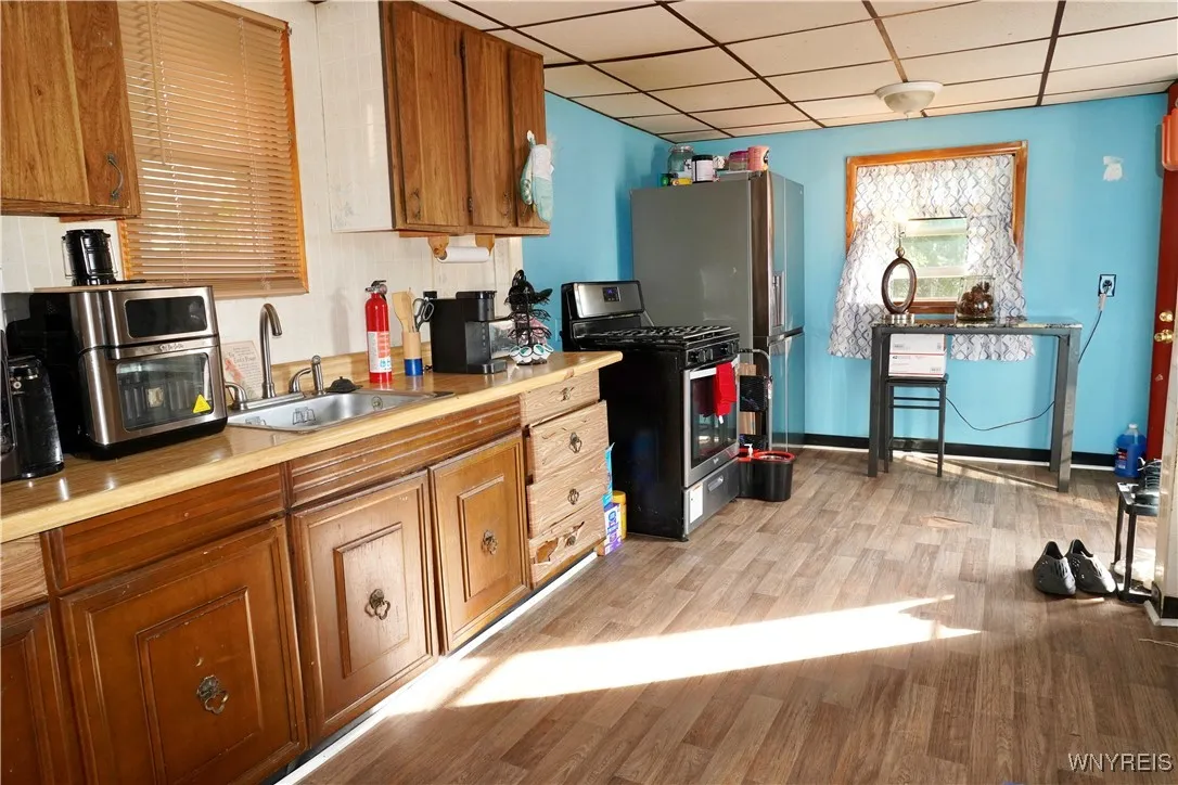 104 Argus Street, Buffalo, New York 14207, Buffalo, New York 14207, 4 Bedrooms Bedrooms, 2 Rooms Rooms,1 BathroomBathrooms,Residential,For Sale,104 Argus Street, Buffalo, New York 14207,B1622235