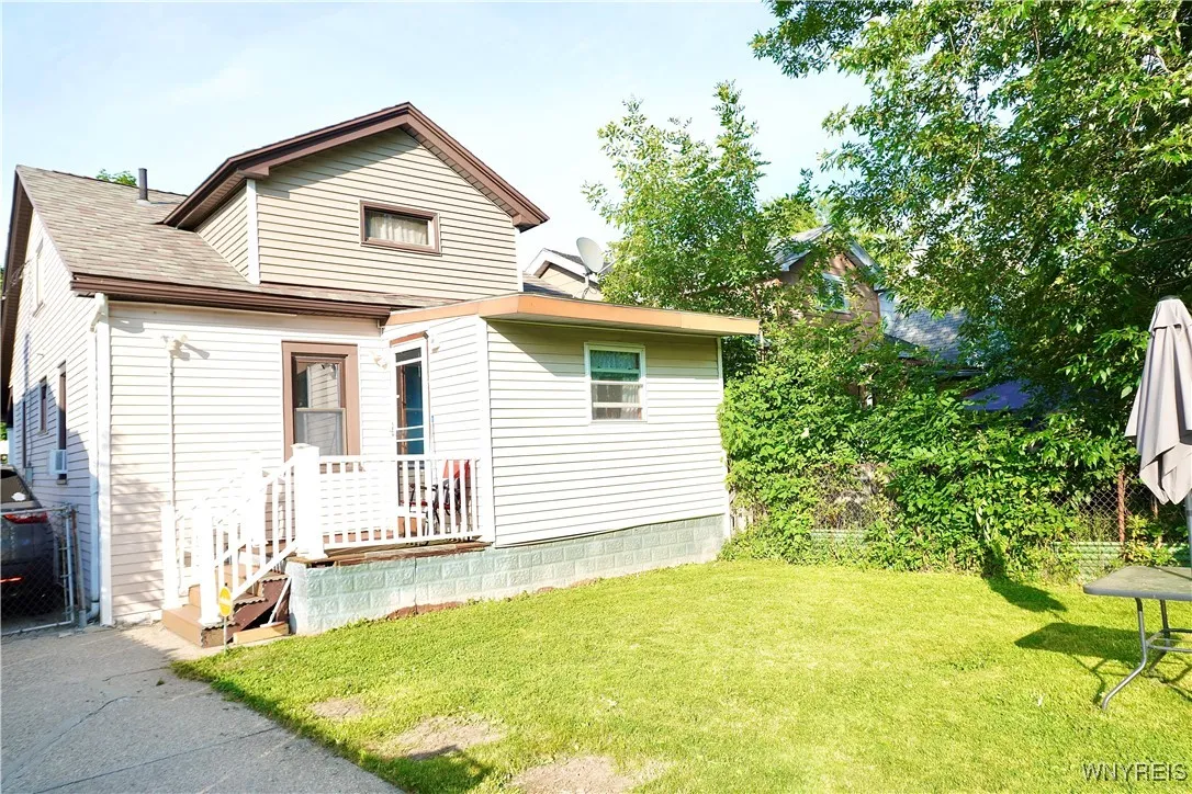 104 Argus Street, Buffalo, New York 14207, Buffalo, New York 14207, 4 Bedrooms Bedrooms, 2 Rooms Rooms,1 BathroomBathrooms,Residential,For Sale,104 Argus Street, Buffalo, New York 14207,B1622235