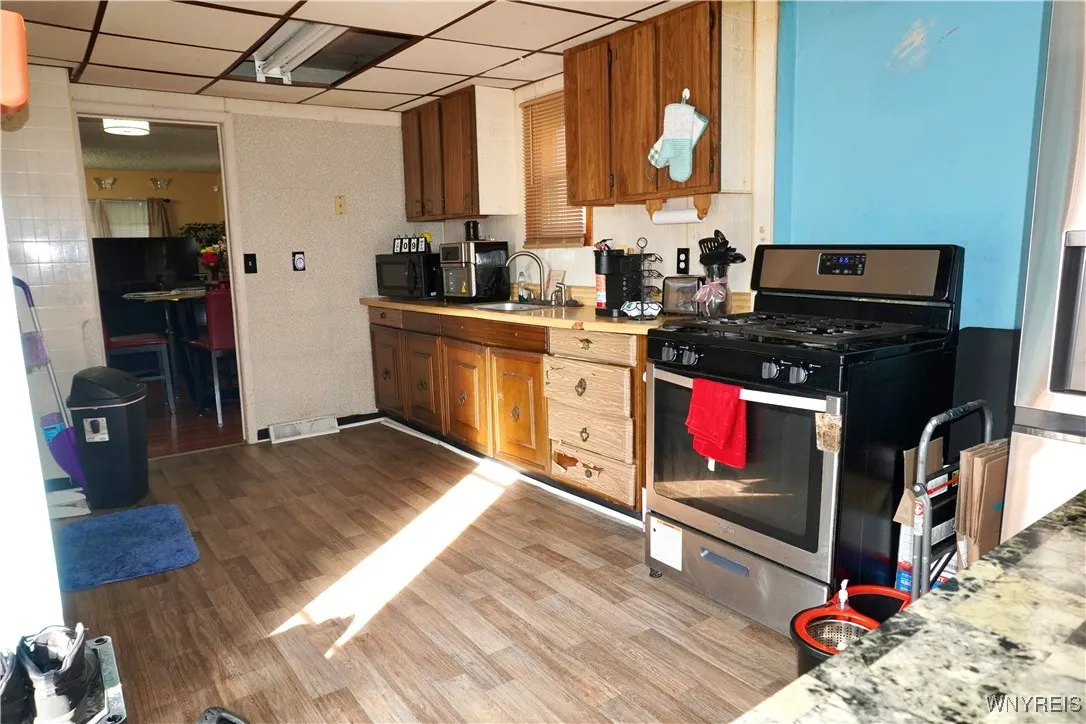 104 Argus Street, Buffalo, New York 14207, Buffalo, New York 14207, 4 Bedrooms Bedrooms, 2 Rooms Rooms,1 BathroomBathrooms,Residential,For Sale,104 Argus Street, Buffalo, New York 14207,B1622235