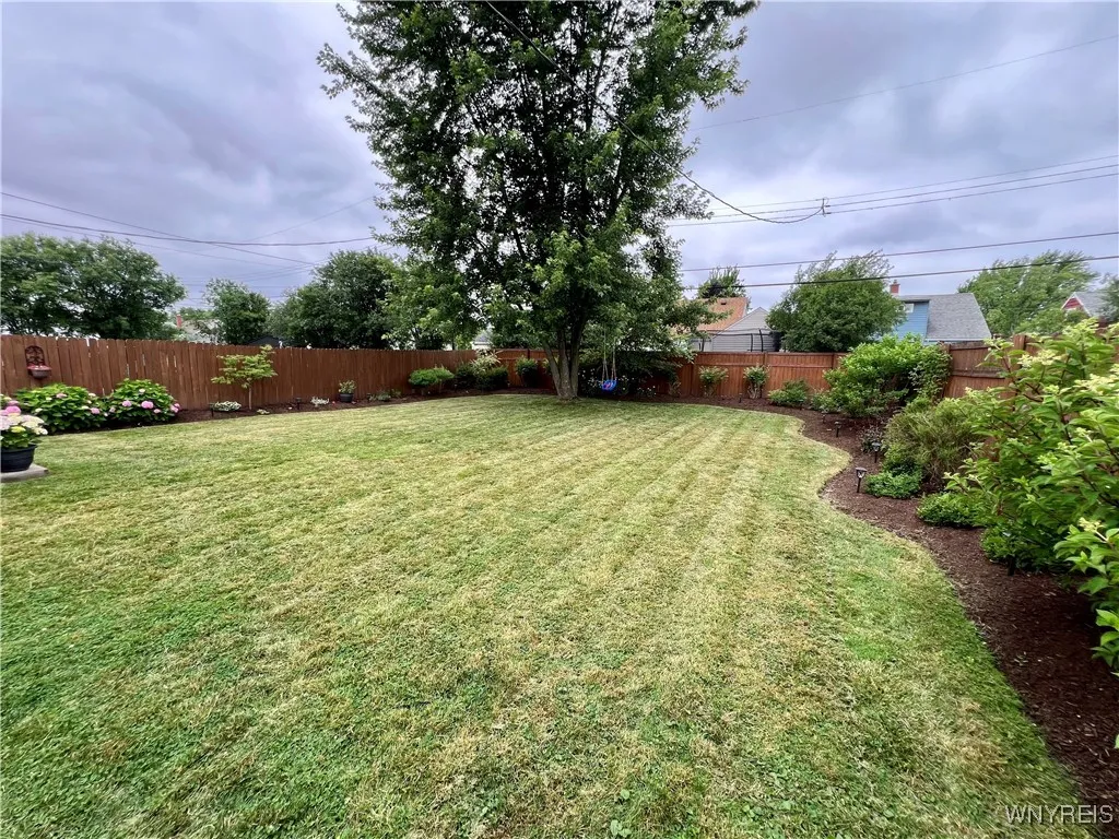 858 Starin Avenue, Tonawanda, New York 14223, Tonawanda, New York 14223, 3 Bedrooms Bedrooms, 7 Rooms Rooms,1 BathroomBathrooms,Residential,For Sale,858 Starin Avenue, Tonawanda, New York 14223,B1617306