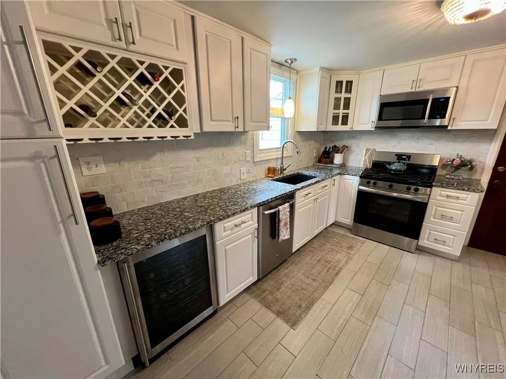 858 Starin Avenue, Tonawanda, New York 14223, Tonawanda, New York 14223, 3 Bedrooms Bedrooms, 7 Rooms Rooms,1 BathroomBathrooms,Residential,For Sale,858 Starin Avenue, Tonawanda, New York 14223,B1617306