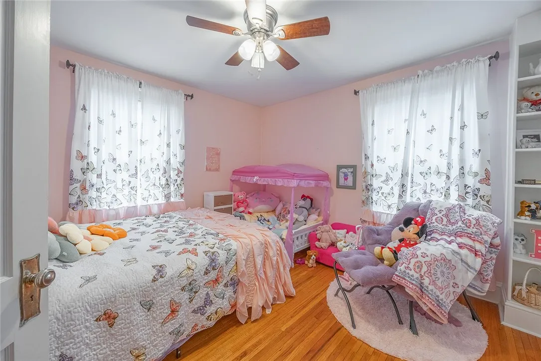 917 West Gray Street, Elmira, New York 14905, Elmira, New York 14905, 5 Bedrooms Bedrooms, 13 Rooms Rooms,2 BathroomsBathrooms,Residential,For Sale,917 West Gray Street, Elmira, New York 14905,R1621502