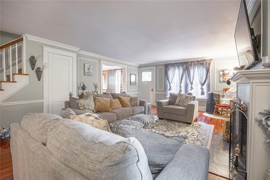 917 West Gray Street, Elmira, New York 14905, Elmira, New York 14905, 5 Bedrooms Bedrooms, 13 Rooms Rooms,2 BathroomsBathrooms,Residential,For Sale,917 West Gray Street, Elmira, New York 14905,R1621502