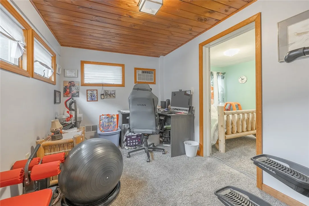 917 West Gray Street, Elmira, New York 14905, Elmira, New York 14905, 5 Bedrooms Bedrooms, 13 Rooms Rooms,2 BathroomsBathrooms,Residential,For Sale,917 West Gray Street, Elmira, New York 14905,R1621502