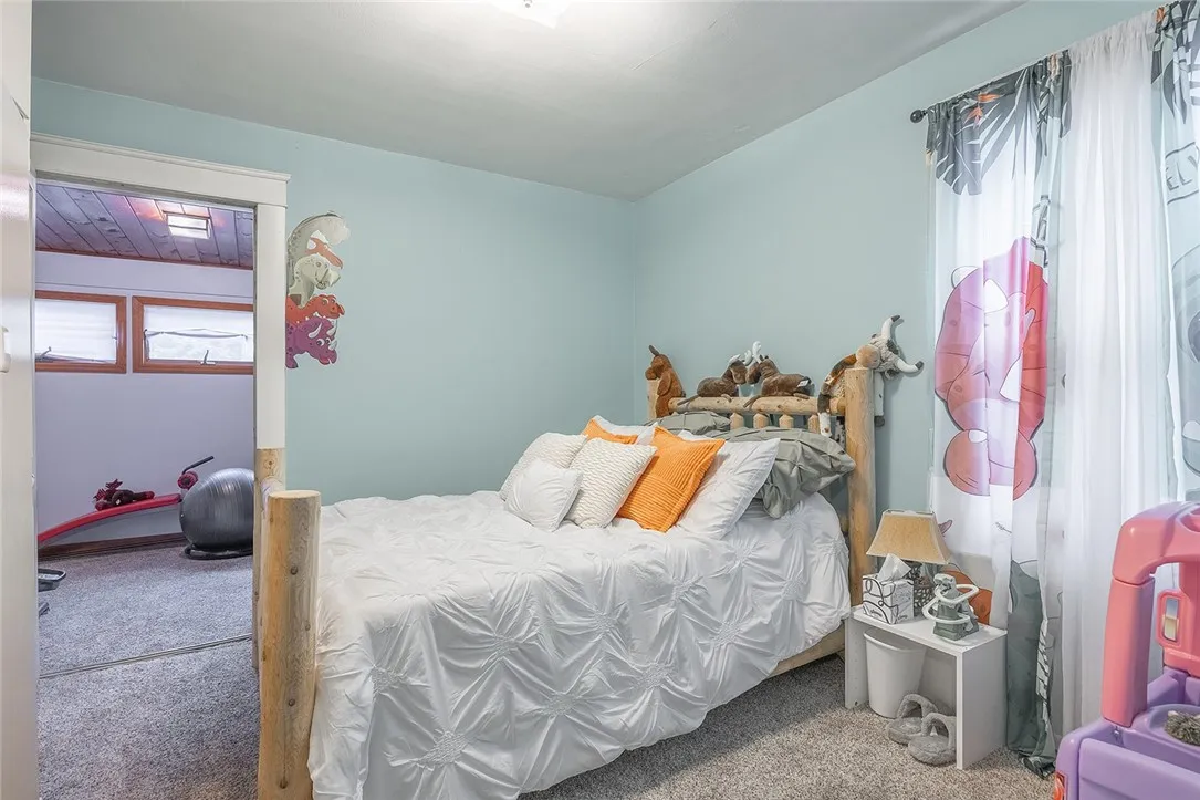 917 West Gray Street, Elmira, New York 14905, Elmira, New York 14905, 5 Bedrooms Bedrooms, 13 Rooms Rooms,2 BathroomsBathrooms,Residential,For Sale,917 West Gray Street, Elmira, New York 14905,R1621502