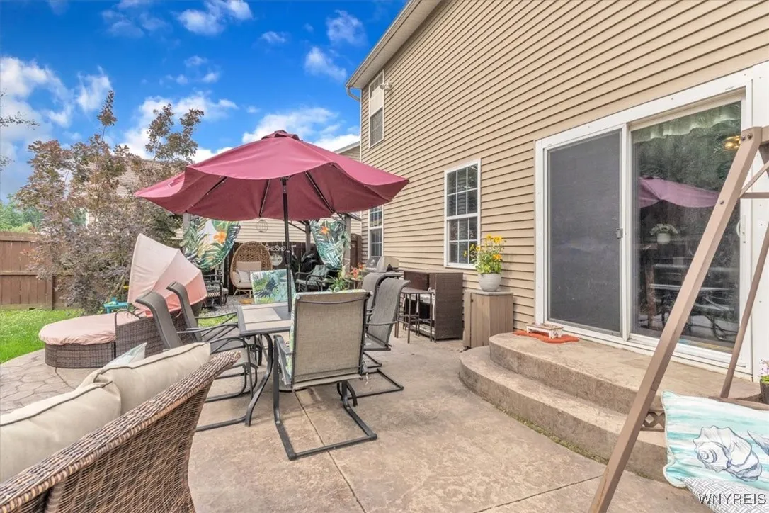 6091 Woodford Drive, Hamburg, New York 14085, Hamburg, New York 14085, 3 Bedrooms Bedrooms, 10 Rooms Rooms,2 BathroomsBathrooms,Residential,For Sale,6091 Woodford Drive, Hamburg, New York 14085,B1620745