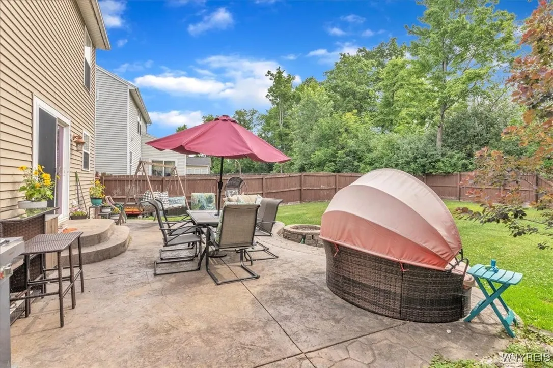 6091 Woodford Drive, Hamburg, New York 14085, Hamburg, New York 14085, 3 Bedrooms Bedrooms, 10 Rooms Rooms,2 BathroomsBathrooms,Residential,For Sale,6091 Woodford Drive, Hamburg, New York 14085,B1620745