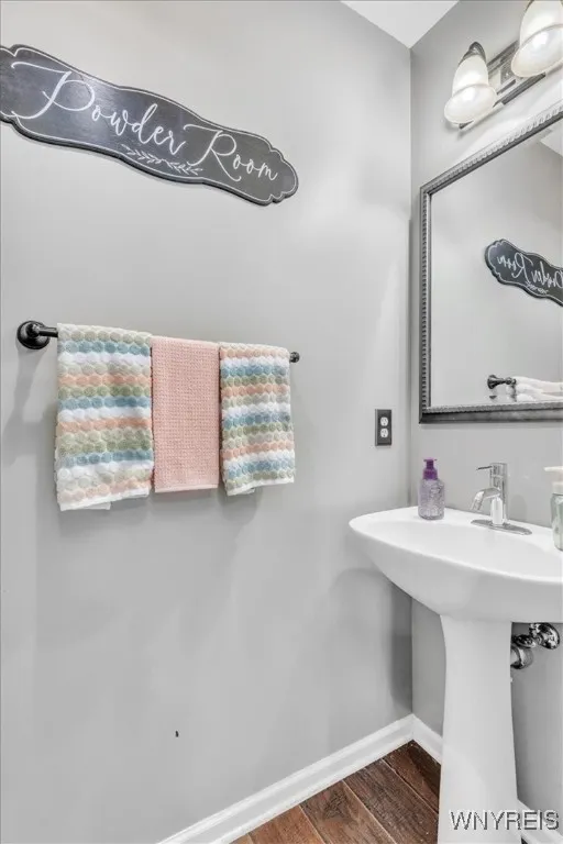 6091 Woodford Drive, Hamburg, New York 14085, Hamburg, New York 14085, 3 Bedrooms Bedrooms, 10 Rooms Rooms,2 BathroomsBathrooms,Residential,For Sale,6091 Woodford Drive, Hamburg, New York 14085,B1620745
