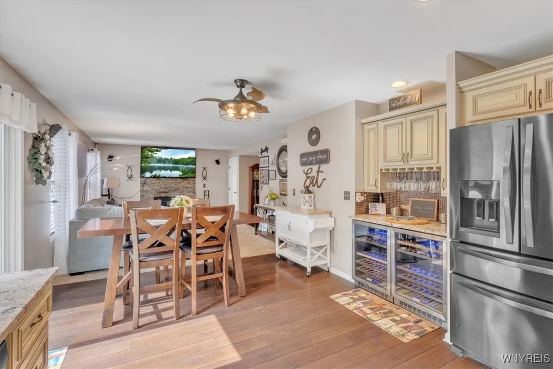 6091 Woodford Drive, Hamburg, New York 14085, Hamburg, New York 14085, 3 Bedrooms Bedrooms, 10 Rooms Rooms,2 BathroomsBathrooms,Residential,For Sale,6091 Woodford Drive, Hamburg, New York 14085,B1620745